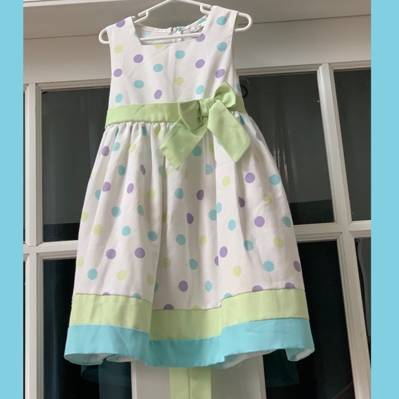 Girl’s Dress, Size 6 - Picture 1 of 2